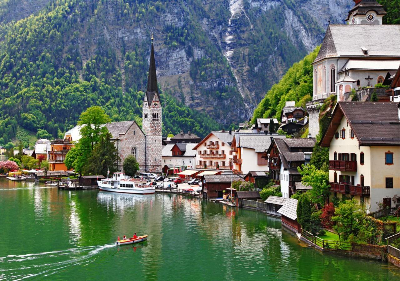 Lesehotel Bad Goisern Exteriör bild